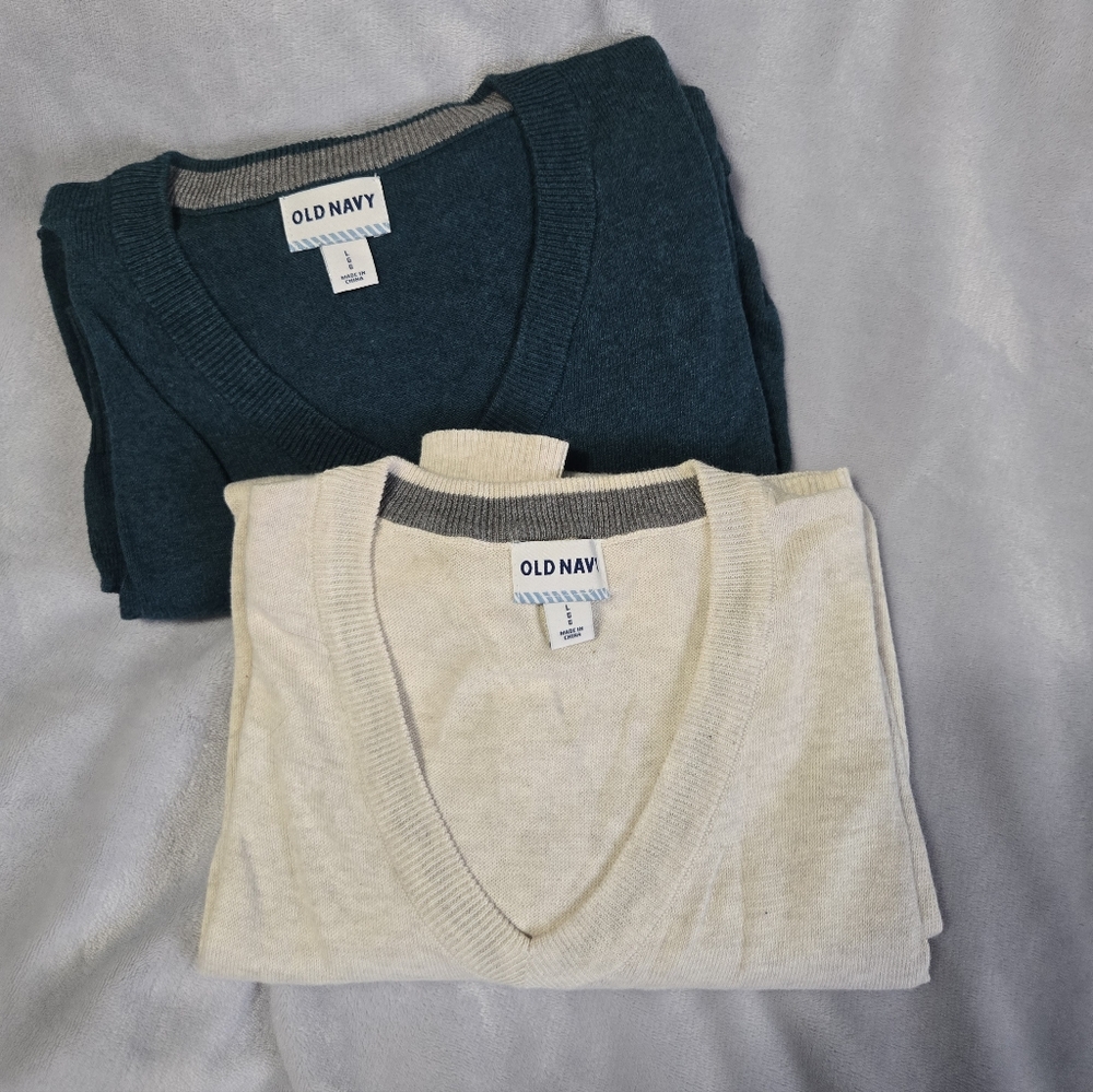 Old Navy V-Neck Sweater Duo in Teal and Cream